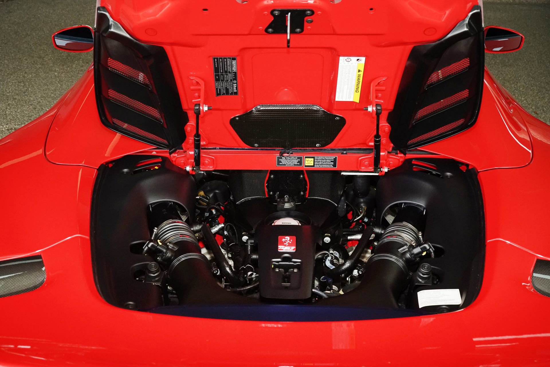 Used 2020 Ferrari 488 Pista Spider image 31