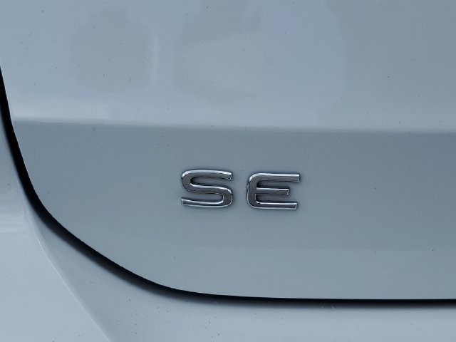 Certified 2023 Volkswagen Taos SE w/ Panoramic Sunroof Package FWD image 13