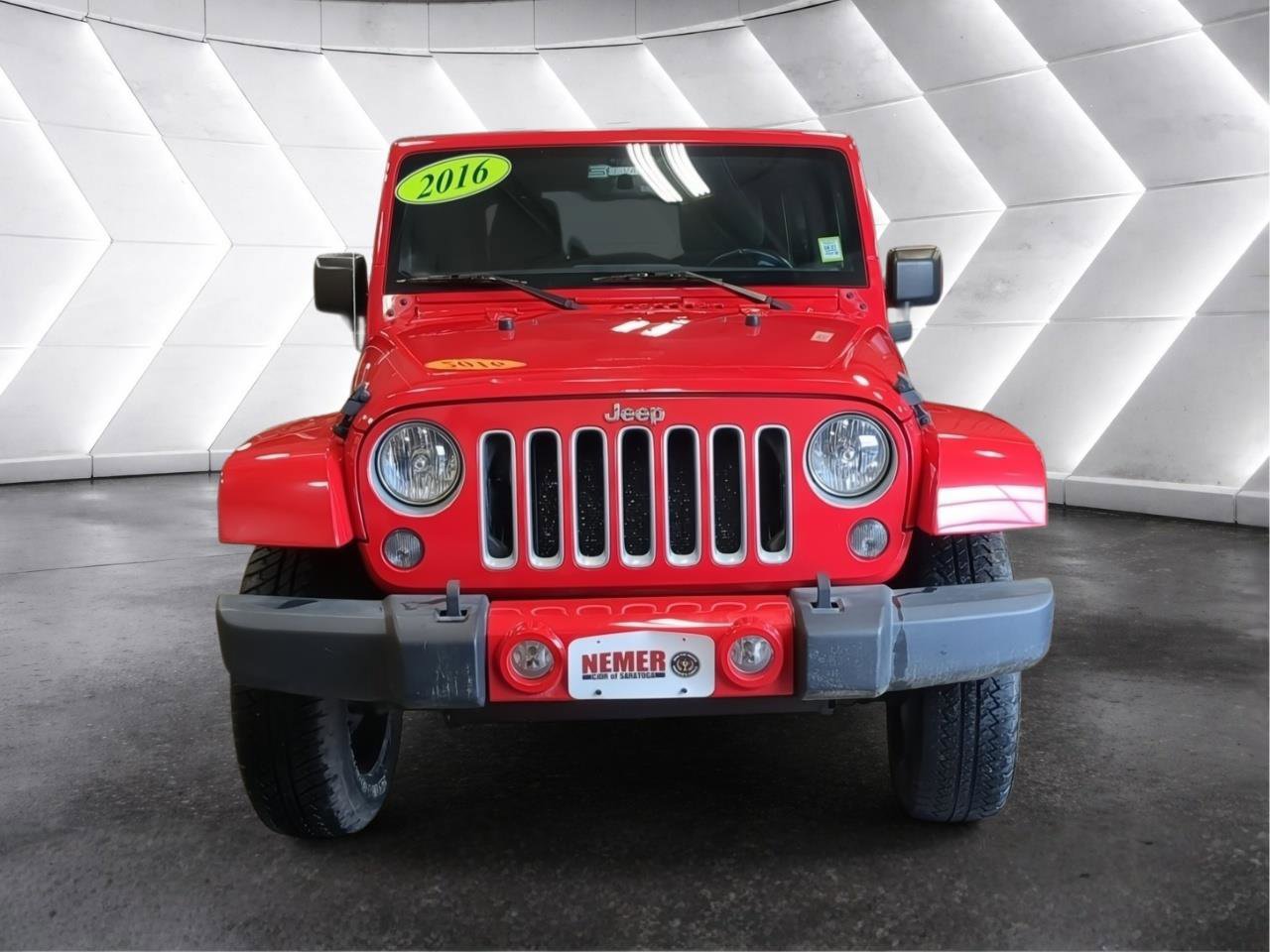Used 2016 Jeep Wrangler Unlimited Sahara w/ Connectivity Group AWD/4WD image 6