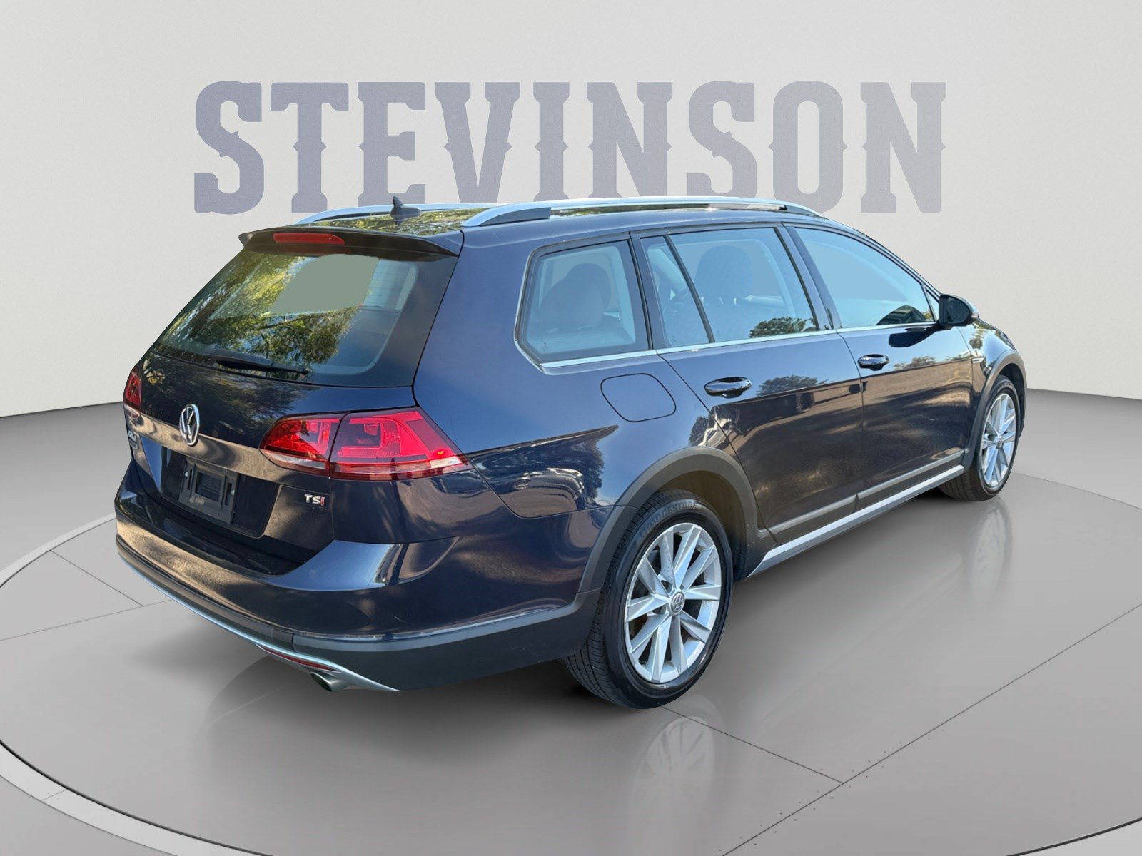 Used 2017 Volkswagen Golf Alltrack S AWD/4WD image 5