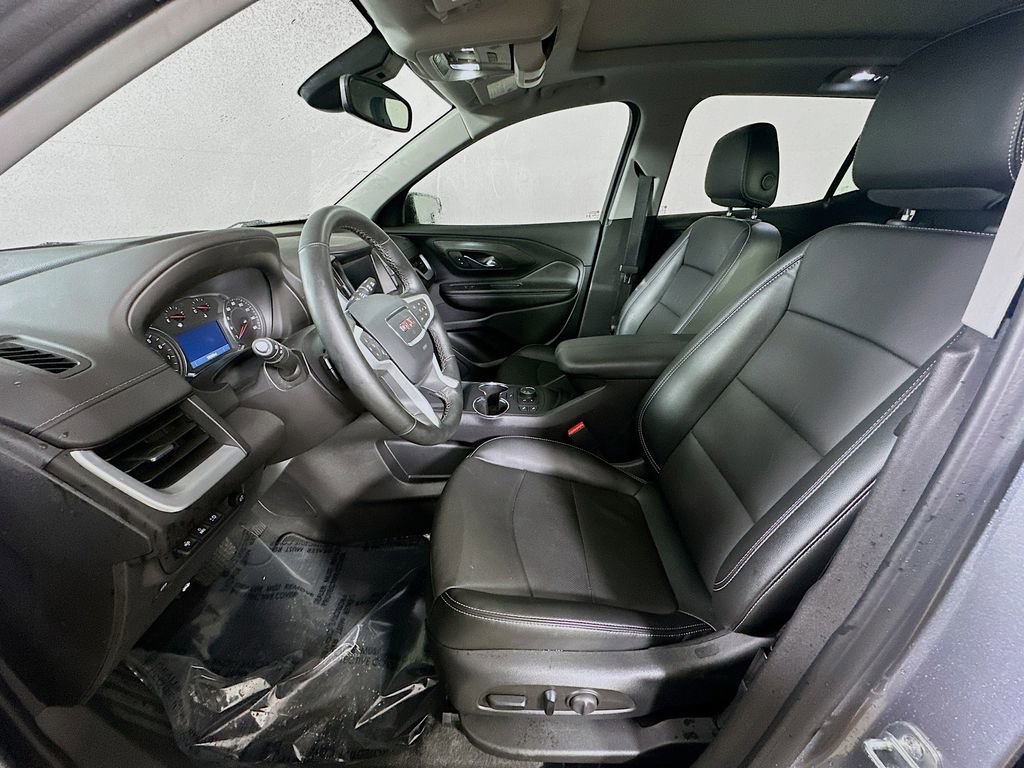 Used 2023 GMC Terrain SLT w/ Tech Package FWD image 15