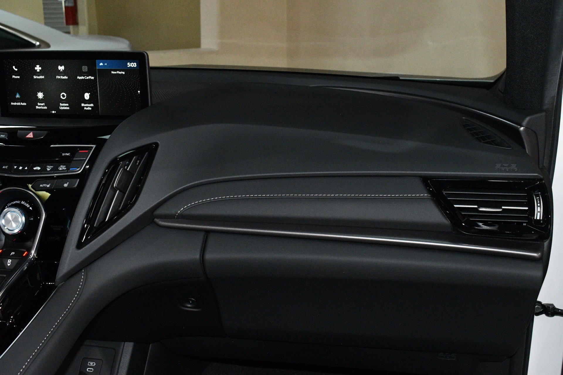 Used 2025 Acura RDX SH-AWD image 24