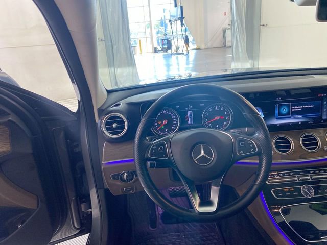 Used 2017 Mercedes-Benz E 400 4MATIC Wagon image 33