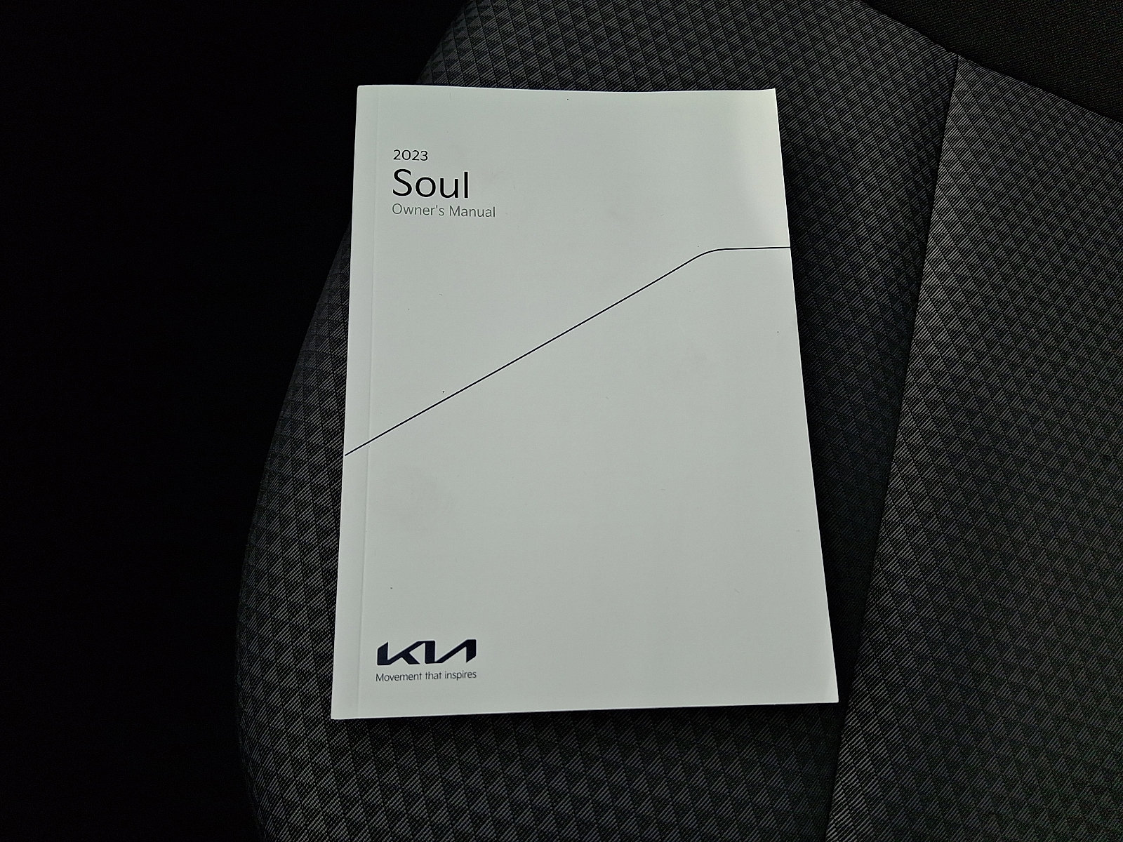 Used 2023 Kia Soul LX image 27