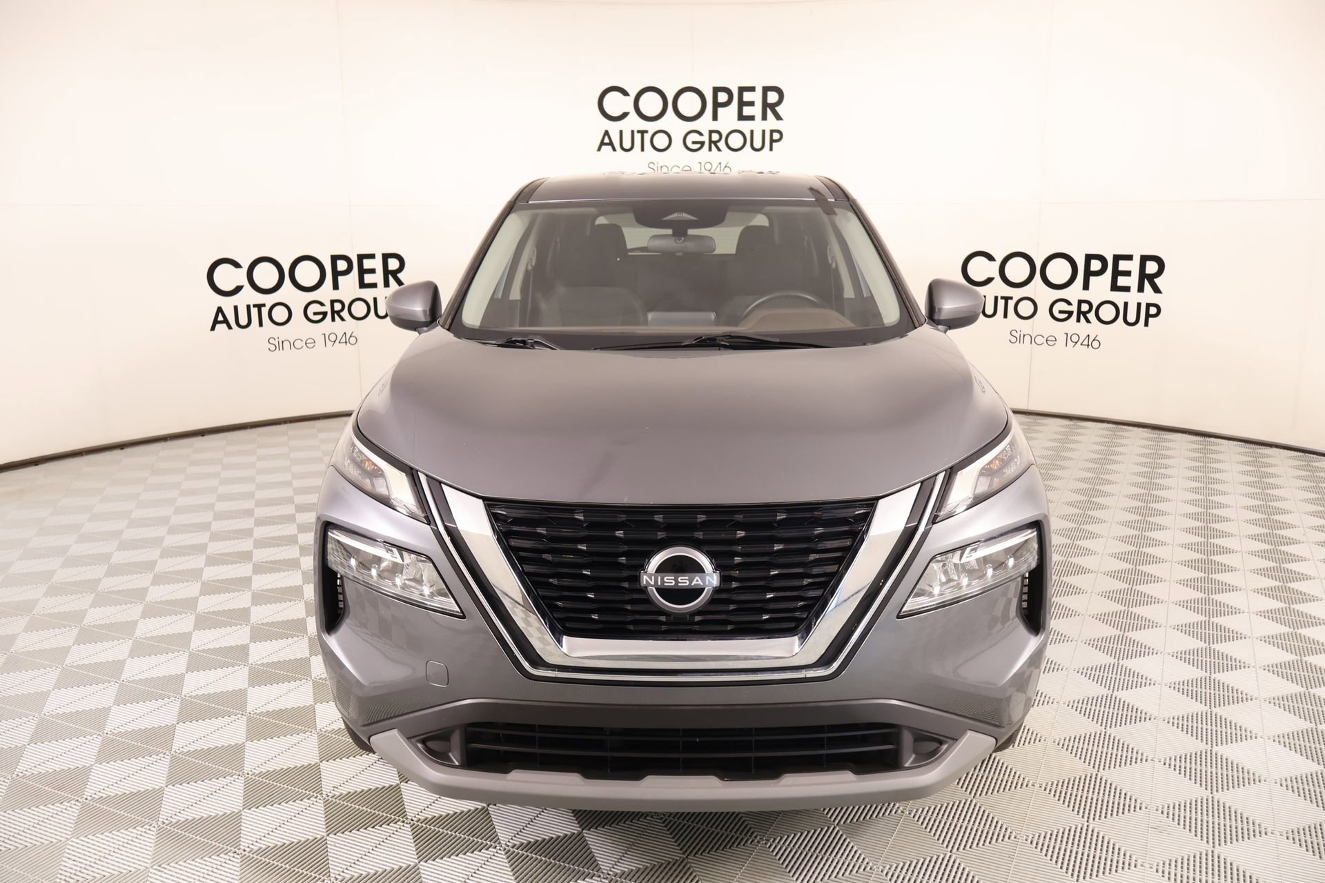 Used 2023 Nissan Rogue SV FWD image 8
