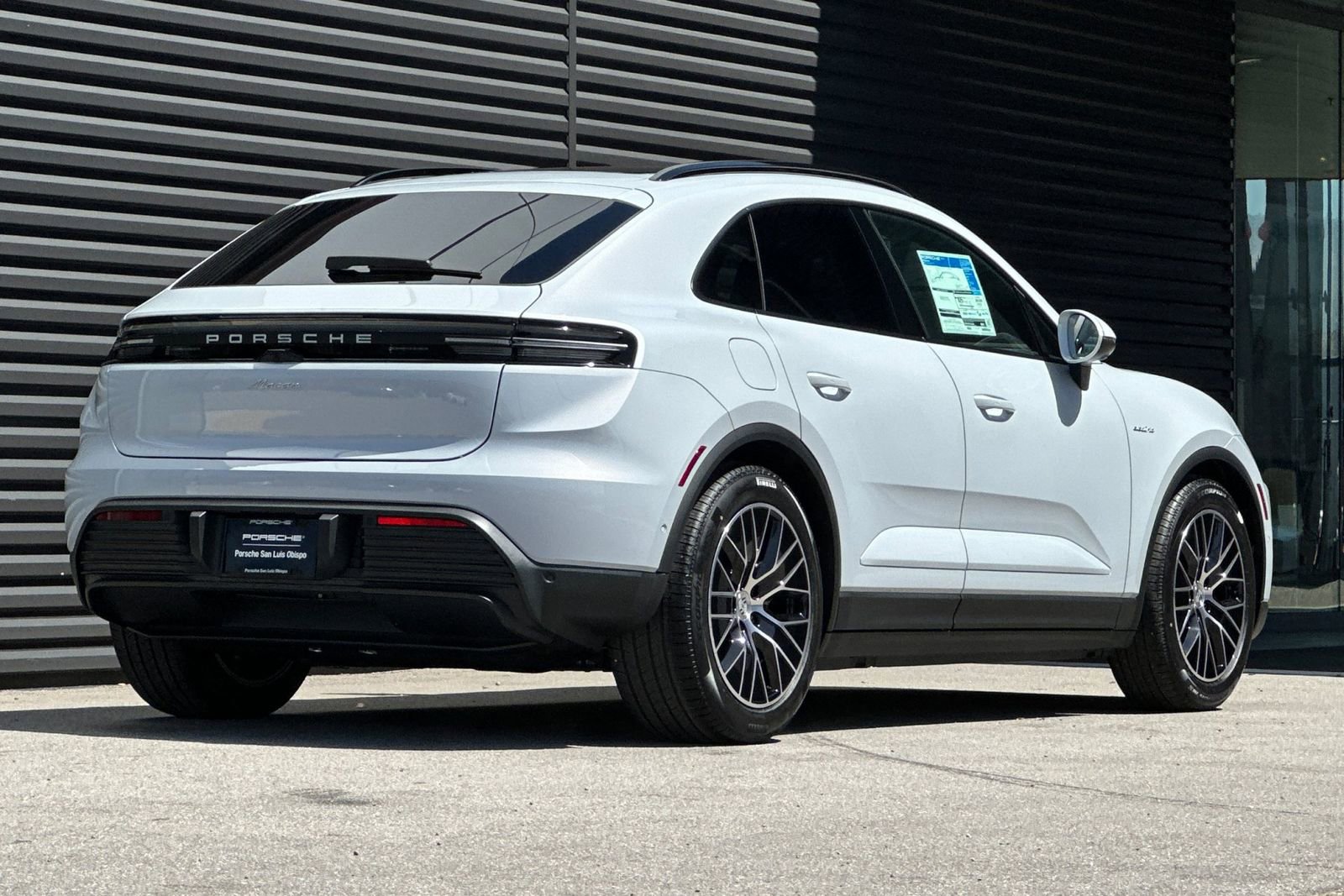 New 2026 Porsche Macan Electric RWD image 8