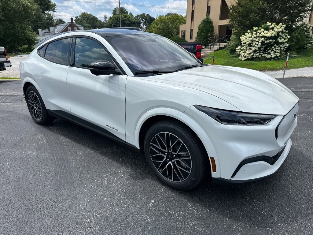 New 2025 Ford Mustang Mach-E Premium image 3