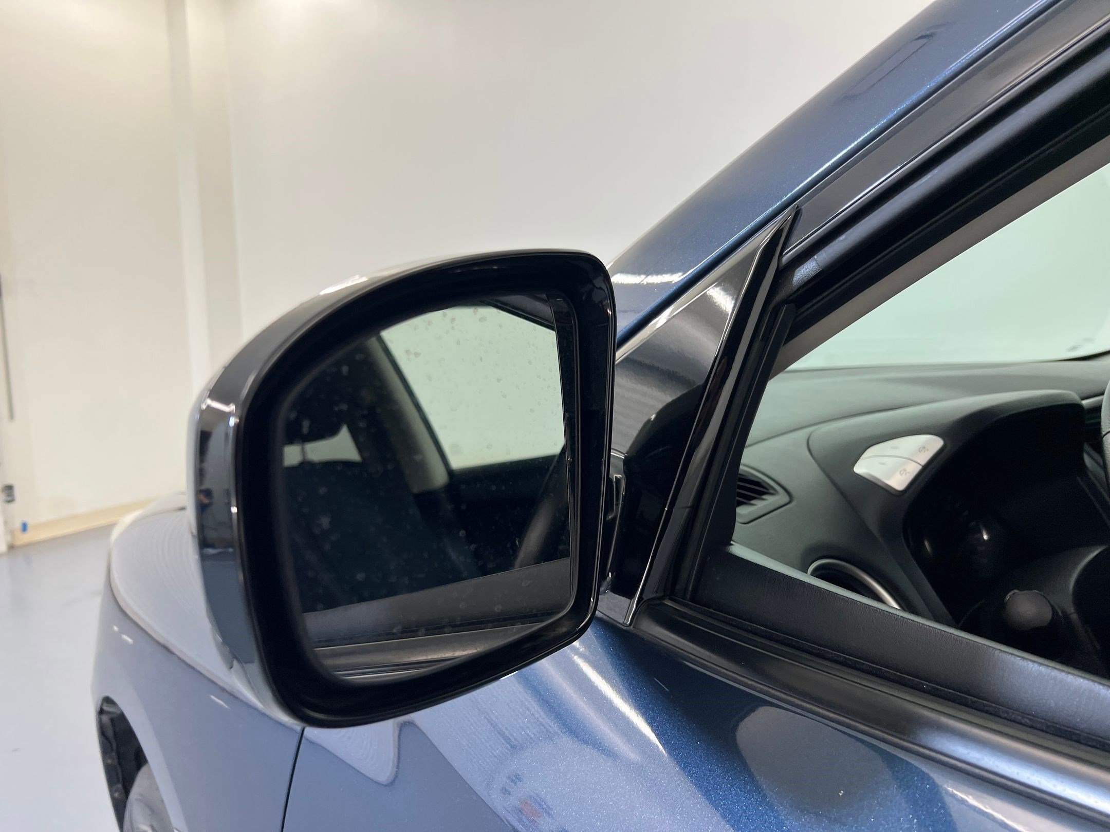 Used 2013 Nissan Pathfinder SV image 22