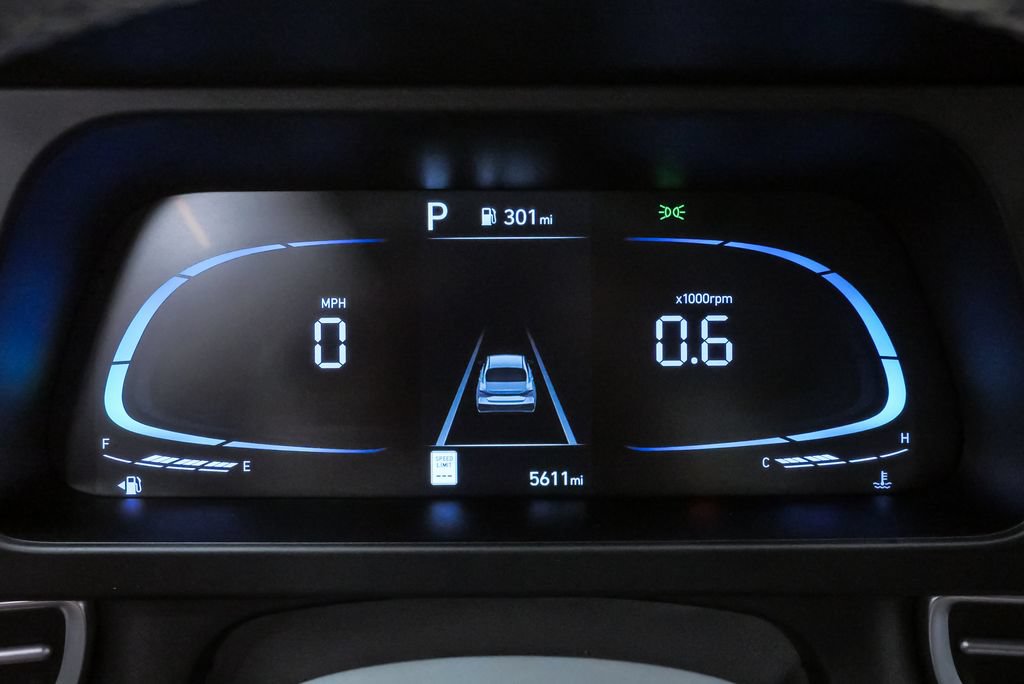 Certified 2026 Hyundai Elantra Sport FWD image 21