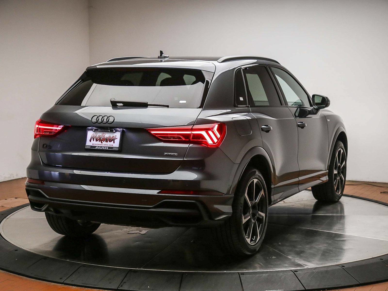 Certified 2025 Audi Q3 2.0T Premium Plus w/ Premium Plus Package AWD/4WD image 5