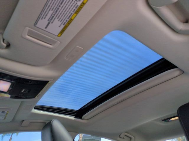 Used 2025 Lexus ES 350 w/ Accessory Package (Z2) image 23