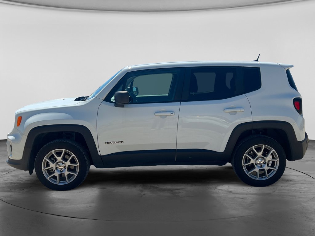 Used 2023 Jeep Renegade Latitude AWD/4WD image 4