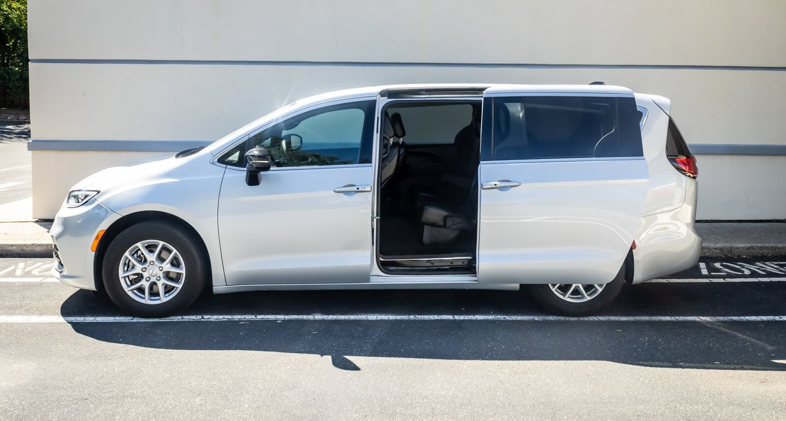 Used 2026 Chrysler Pacifica Select FWD image 20
