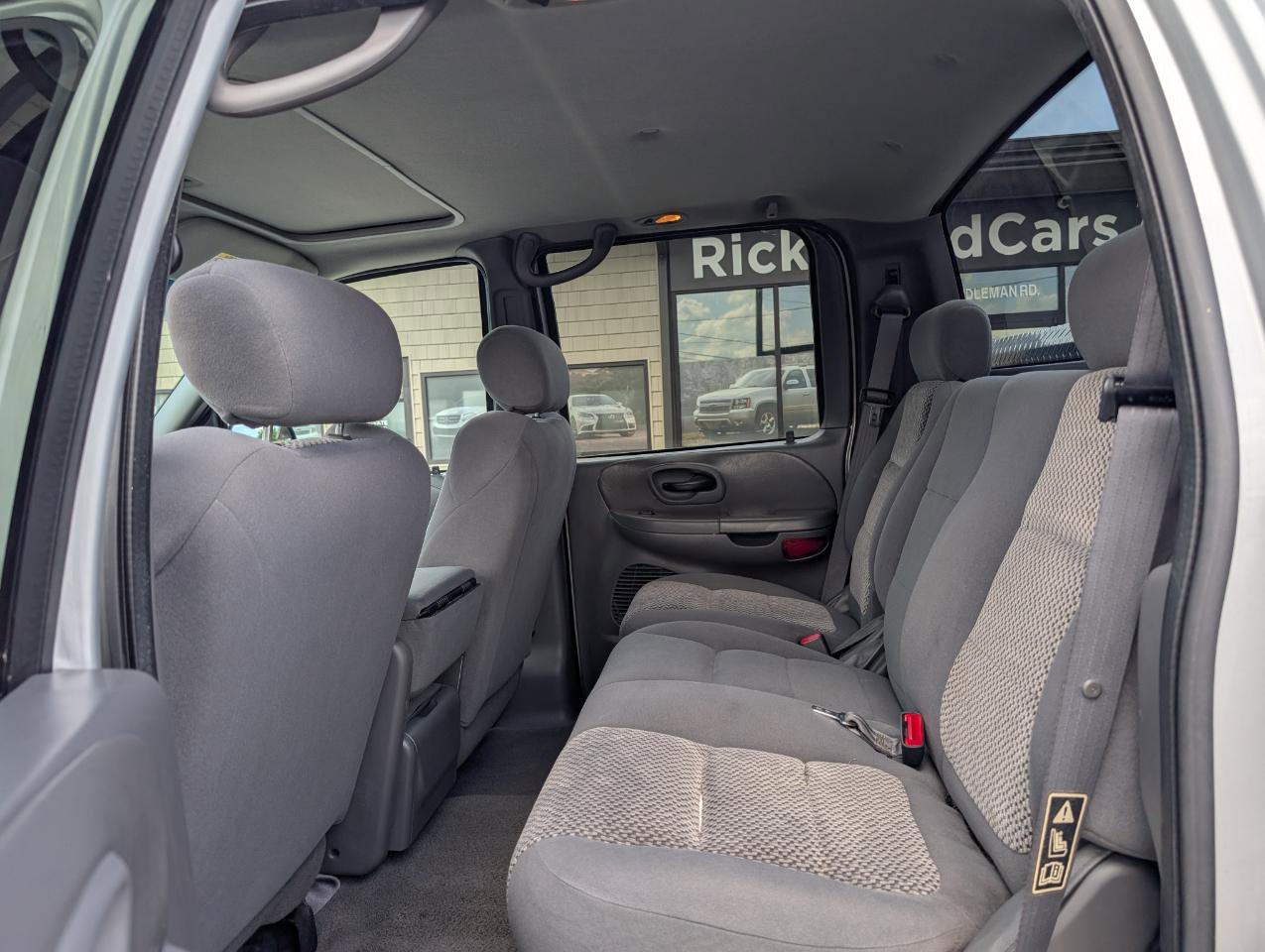Used 2002 Ford F150 Lariat RWD image 14