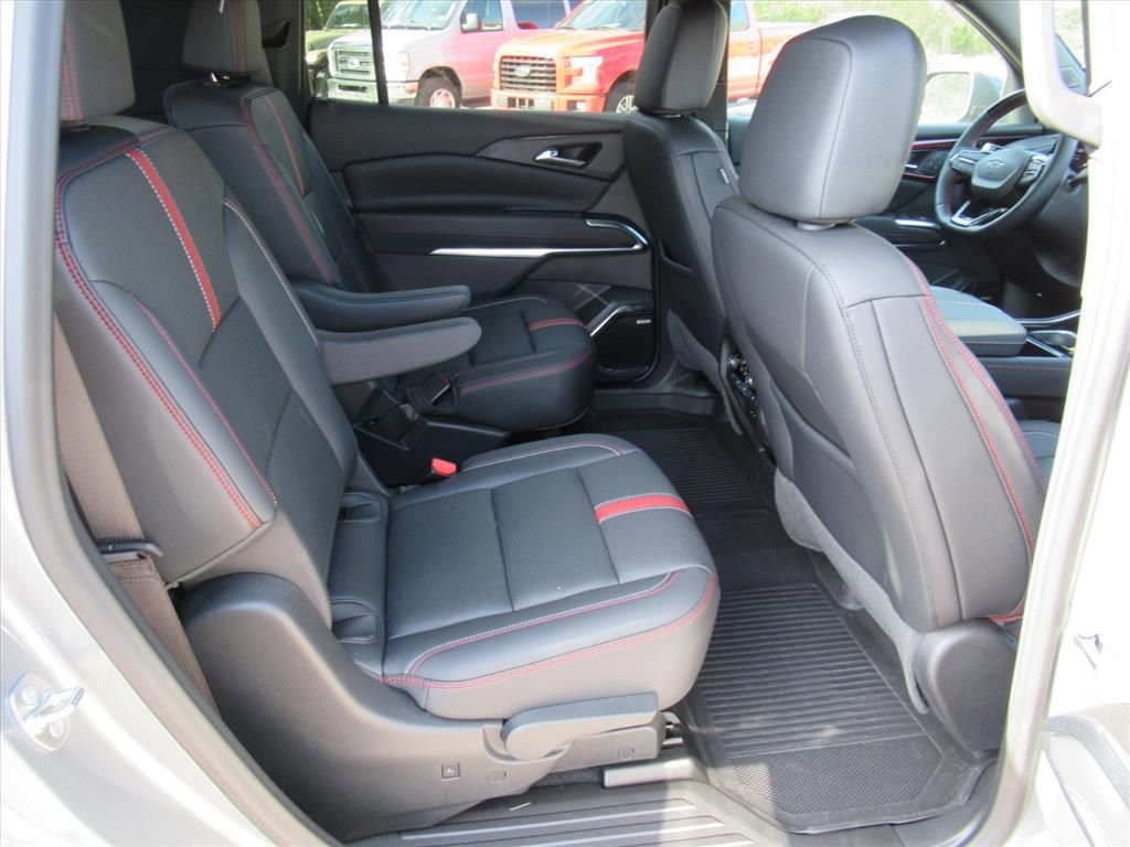 Used 2024 Chevrolet Traverse RS w/ LPO, Floor Liner Package image 33