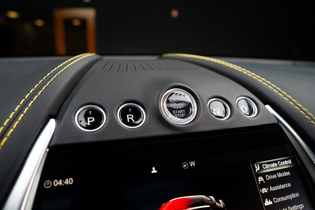 Used 2022 Aston Martin DBX AWD/4WD image 41