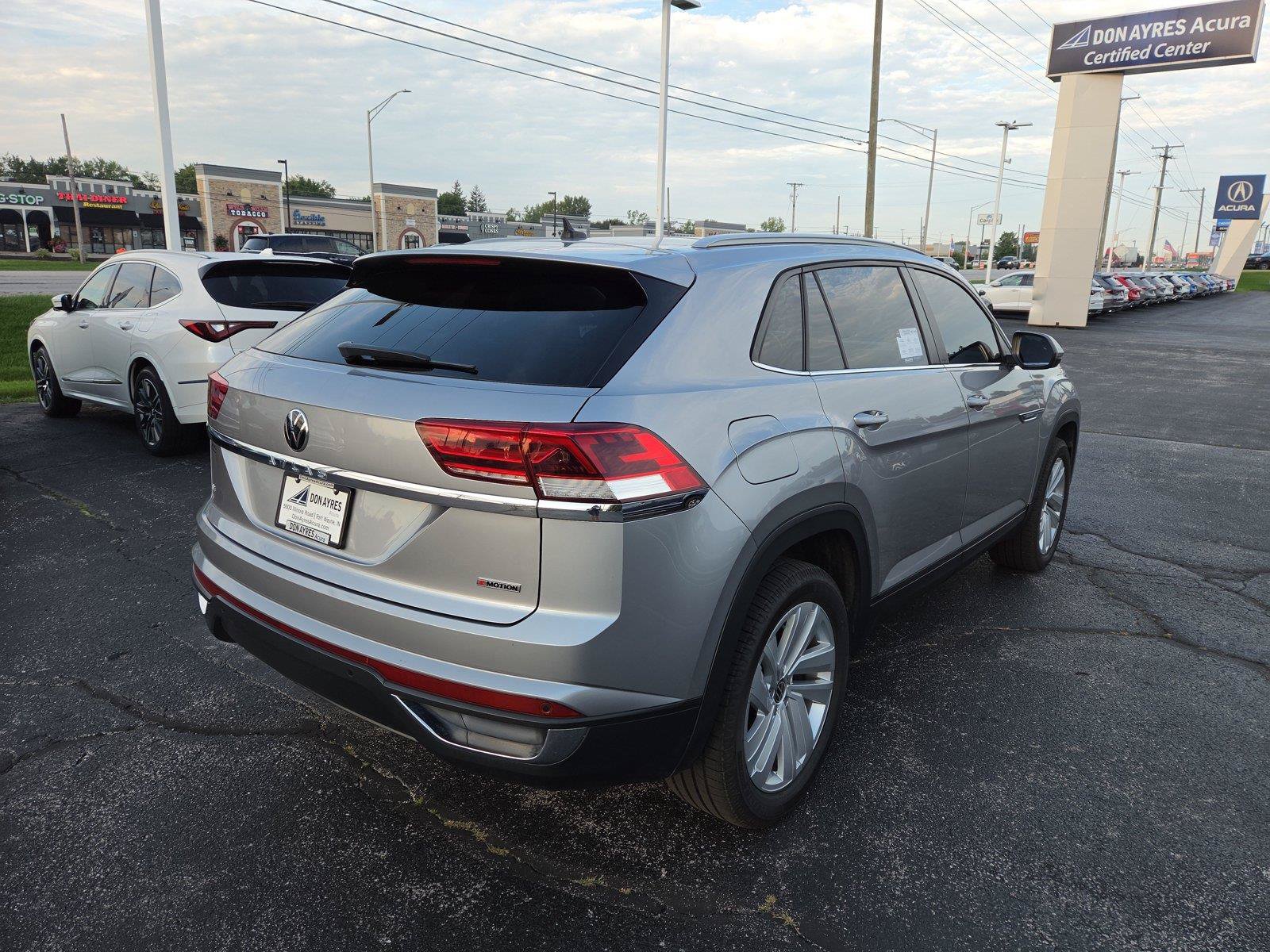 Used 2022 Volkswagen Atlas Cross Sport SE w/ Panoramic Sunroof Package AWD/4WD image 29