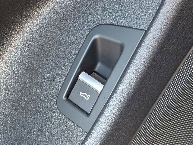 Certified 2022 Audi Q8 Premium image 27