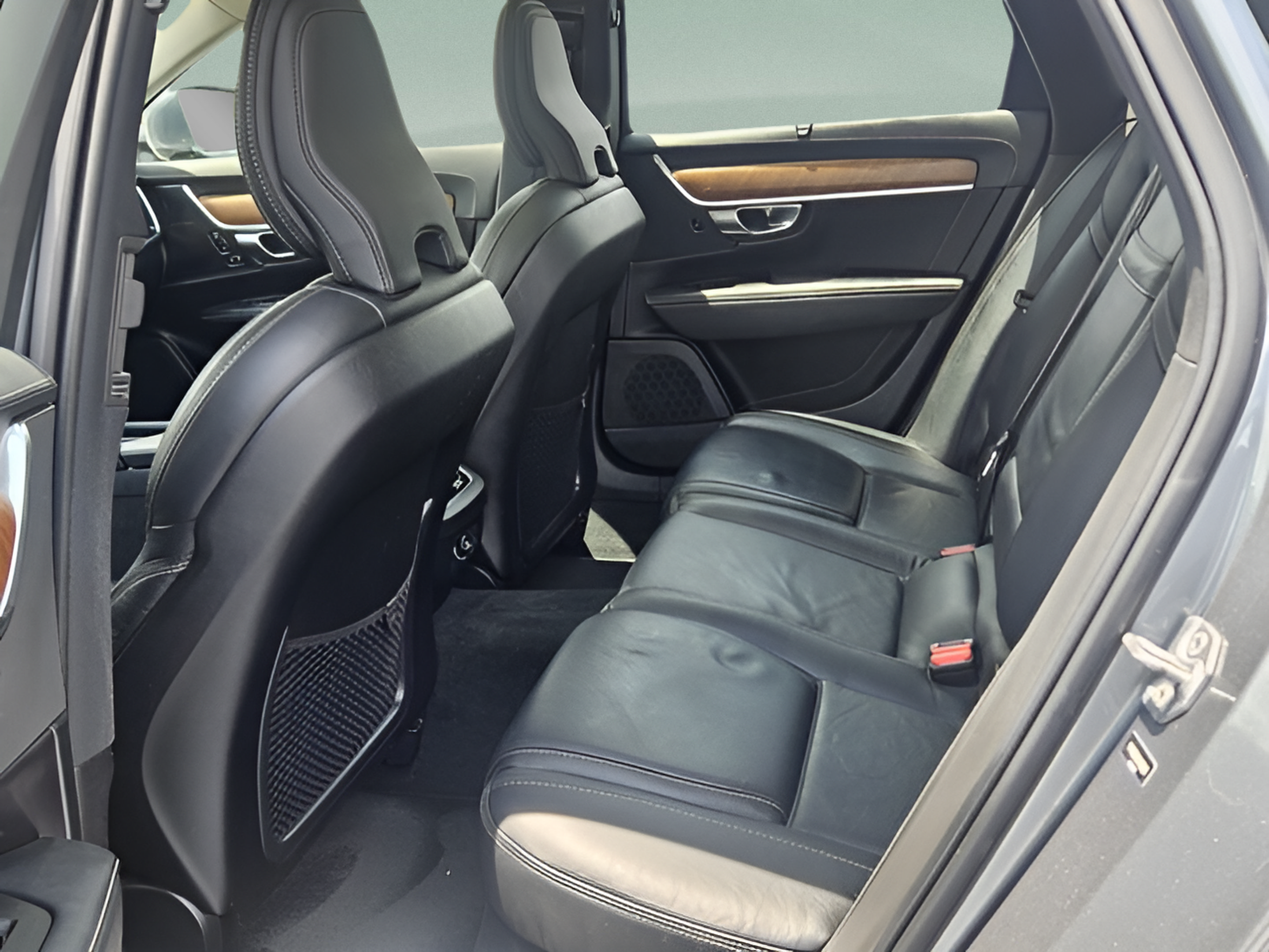 Used 2019 Volvo V90 T5 Inscription FWD image 11