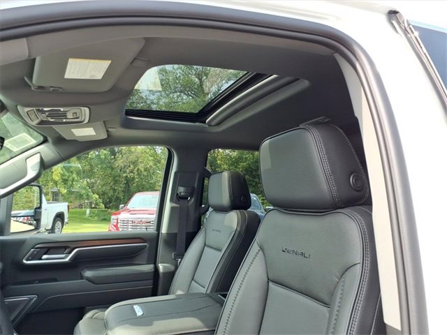 New 2026 GMC Sierra 3500 Denali w/ Technology Package image 20