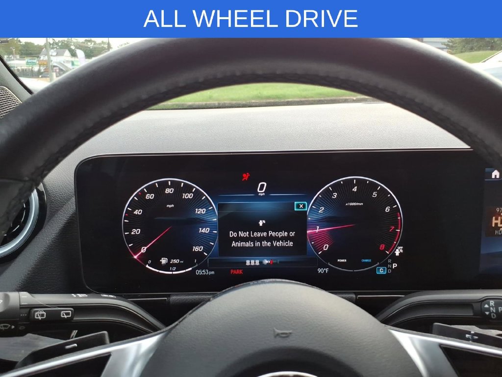 Used 2025 Mercedes-Benz GLA 250 4MATIC image 15