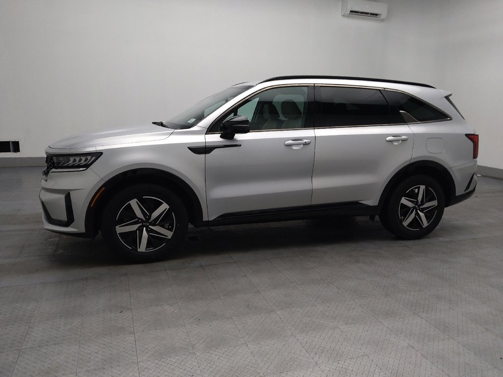 Used 2021 Kia Sorento S FWD image 2