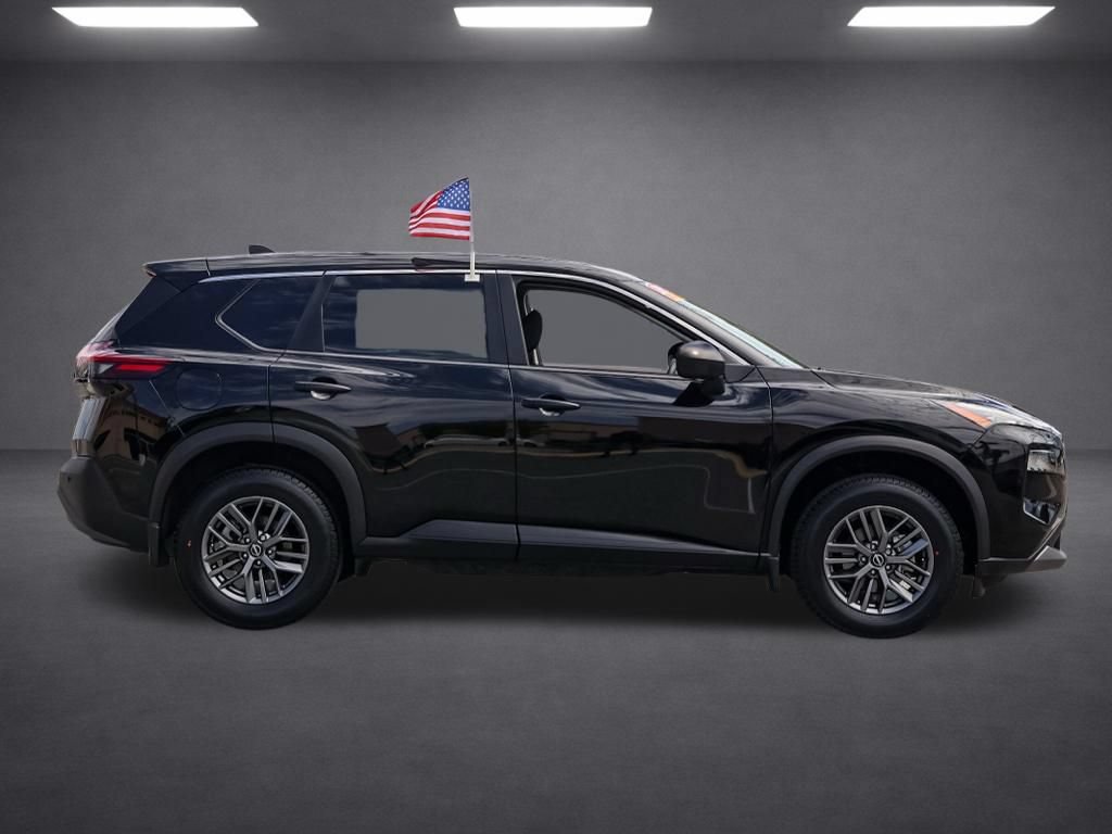Used 2023 Nissan Rogue S FWD image 3