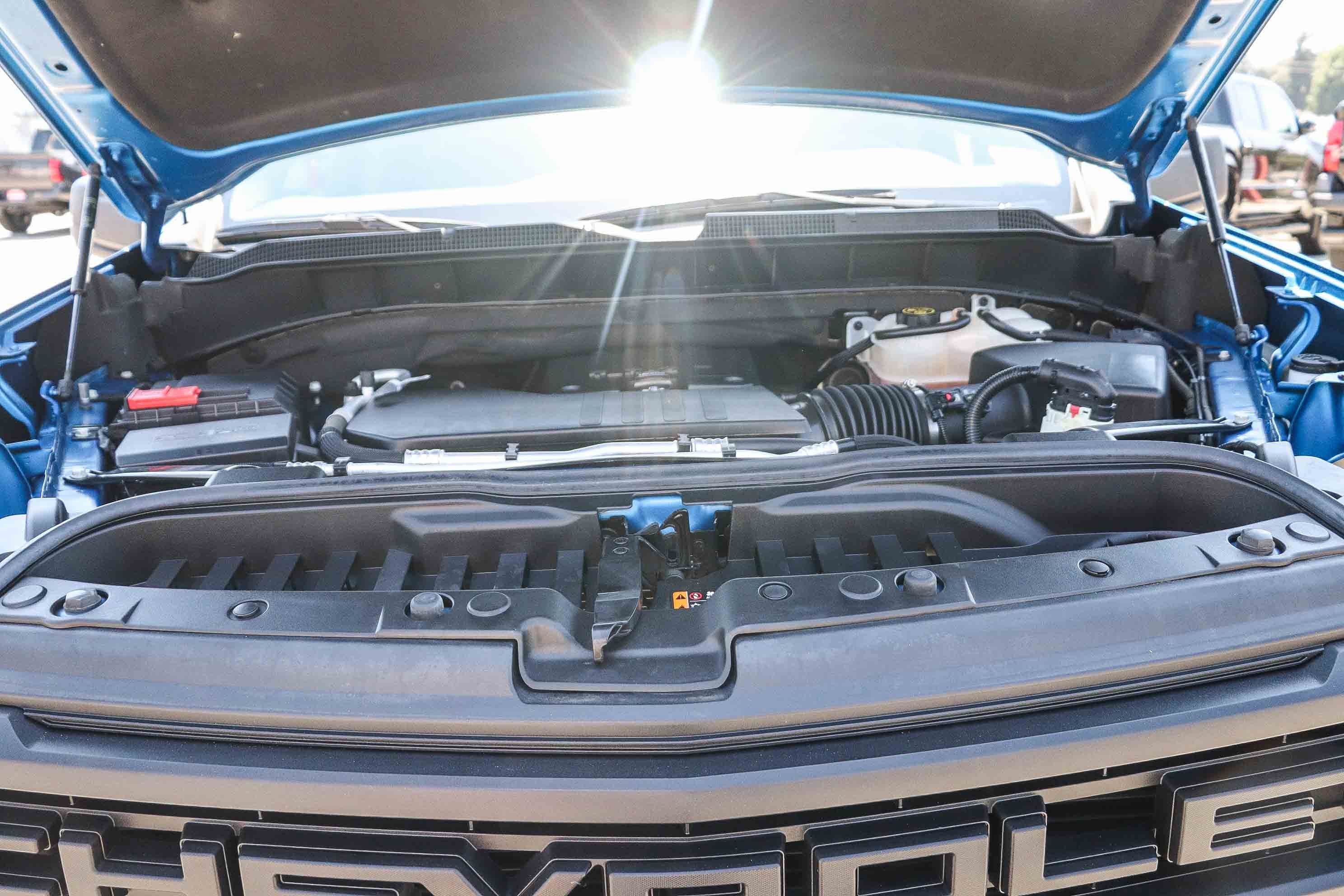 Used 2023 Chevrolet Silverado 1500 Custom AWD/4WD image 28