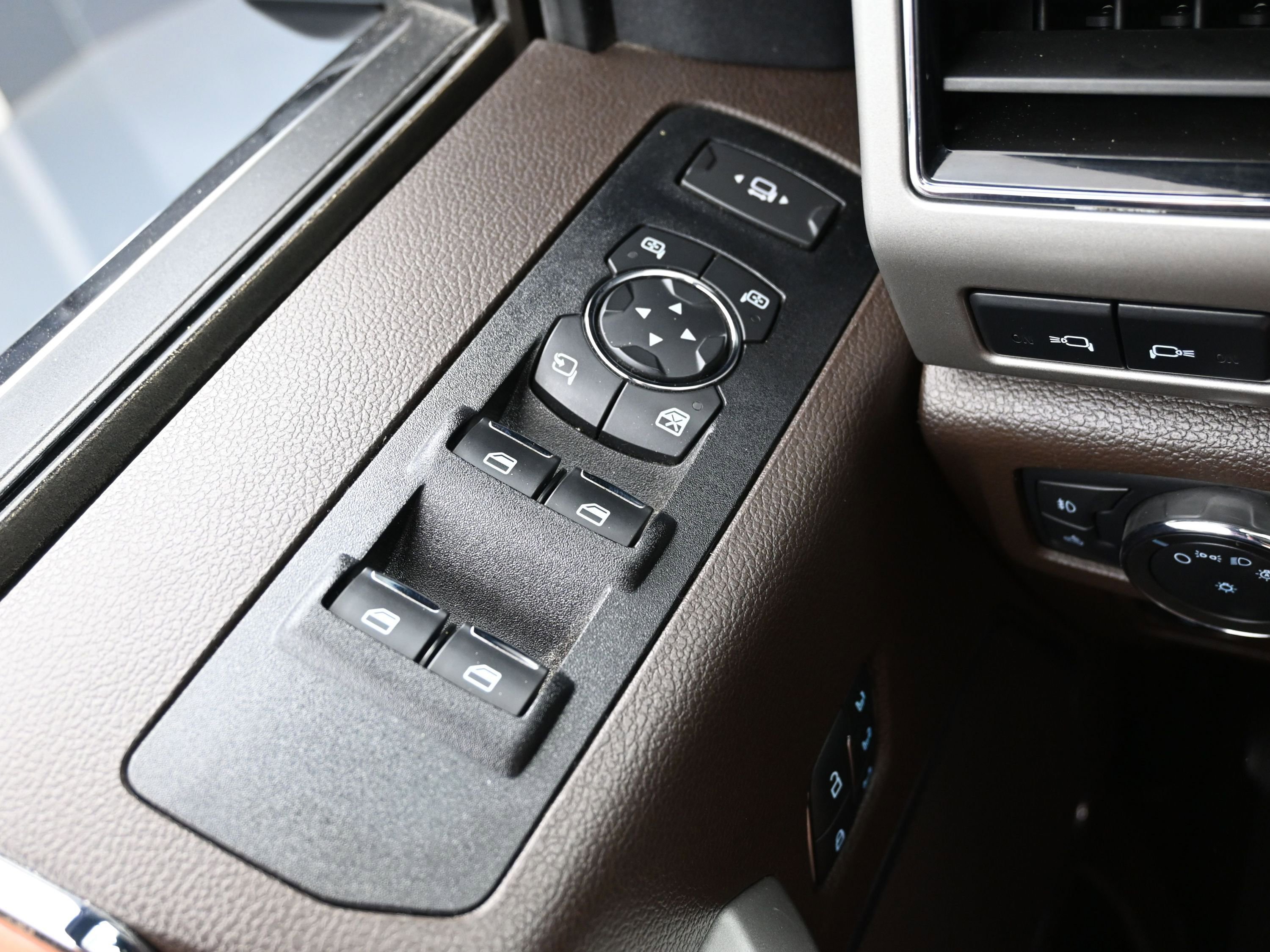 Used 2022 Ford F250 King Ranch w/ FX4 Off-Road Package AWD/4WD image 25