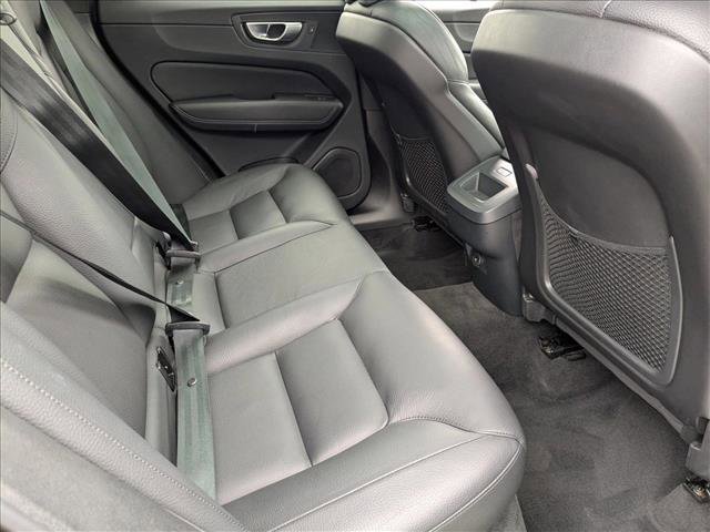 Used 2024 Volvo XC60 B5 Plus image 20