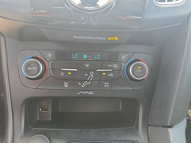 Used 2018 Ford Focus SEL FWD image 24