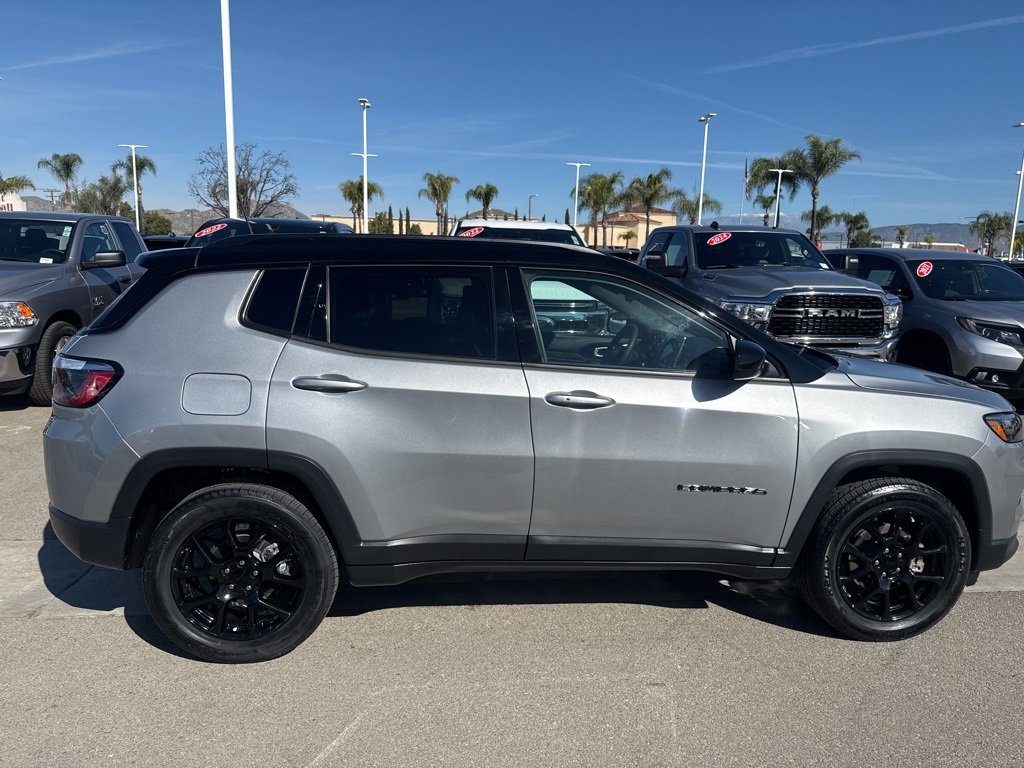 Used 2022 Jeep Compass Altitude image 9