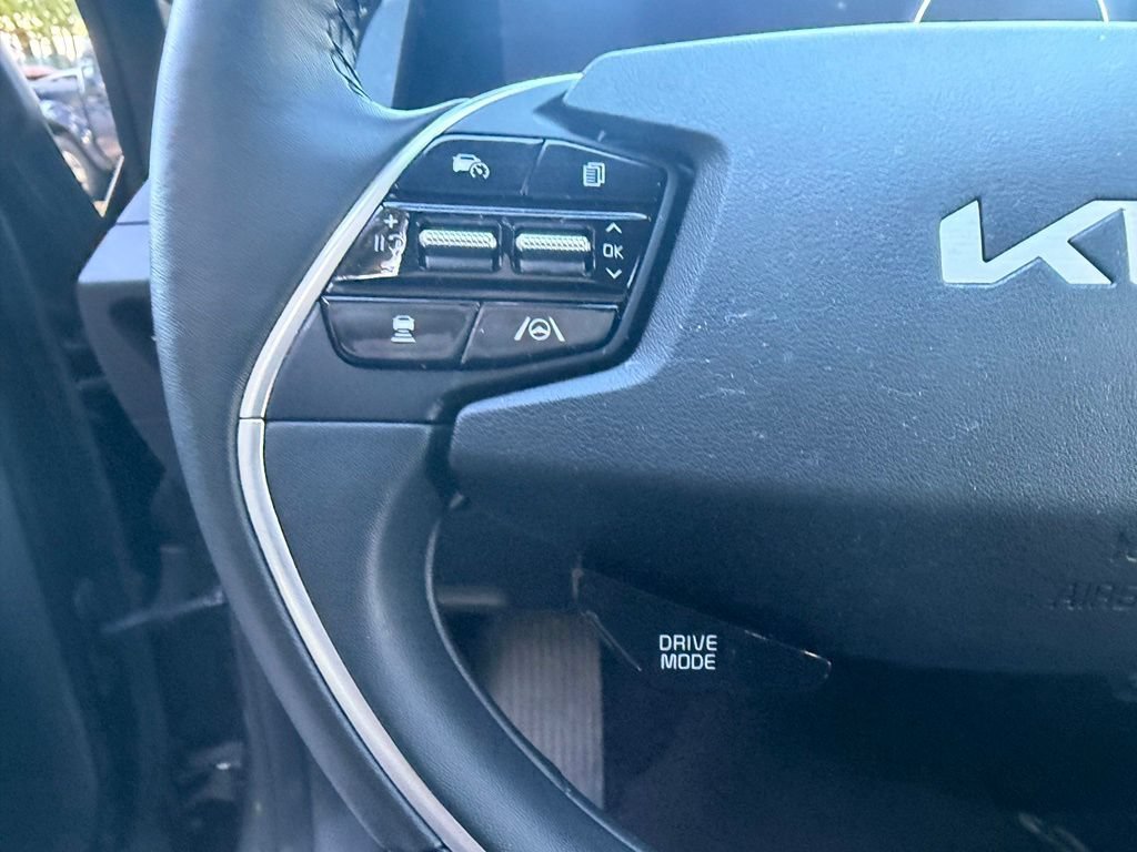 Used 2024 Kia EV6 Light AWD/4WD image 12
