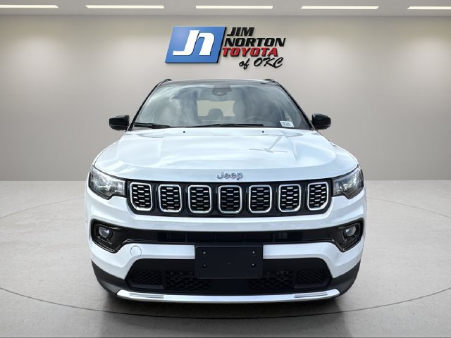 Used 2025 Jeep Compass Limited AWD/4WD image 2