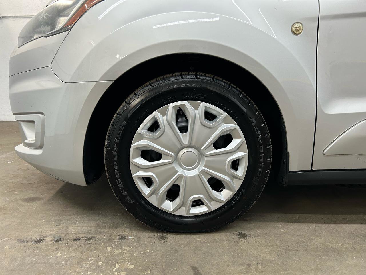 Used 2019 Ford Transit Connect XLT image 8