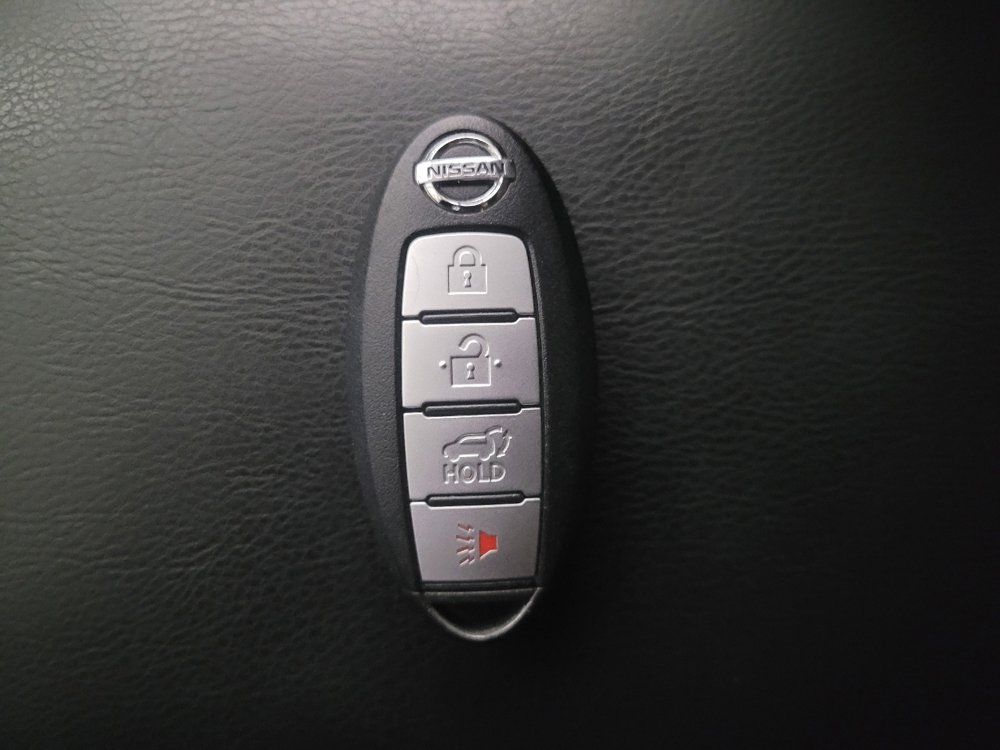 Used 2015 Nissan Rogue SV w/ SV Premium Package image 32