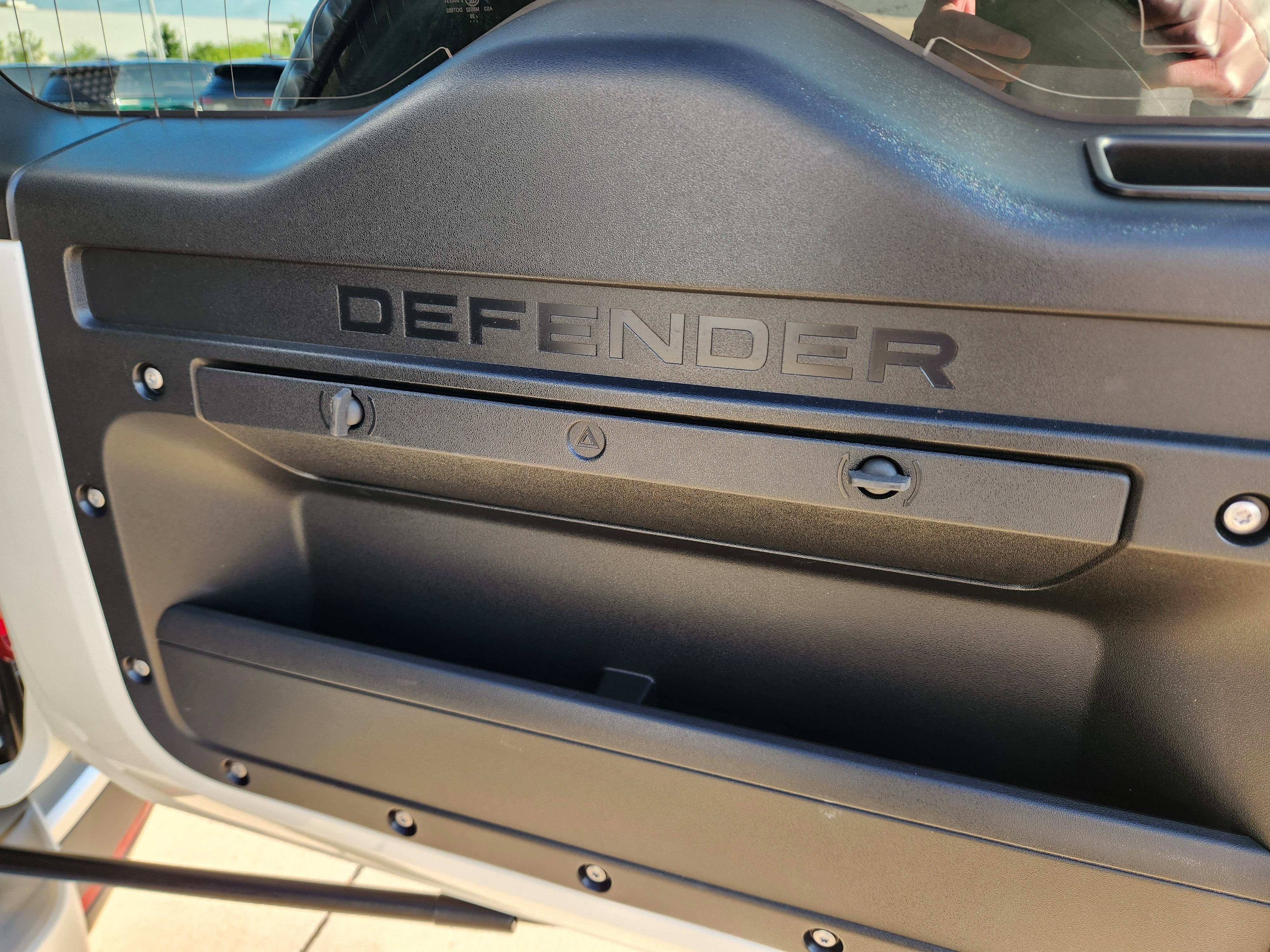 Used 2020 Land Rover Defender 110 HSE AWD/4WD image 26