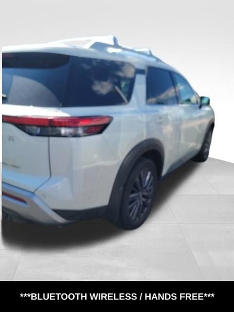 Used 2023 Nissan Pathfinder SL w/ SL Premium Package AWD/4WD image 3