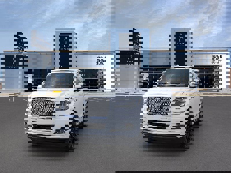 New 2024 Lincoln Navigator Reserve image 2