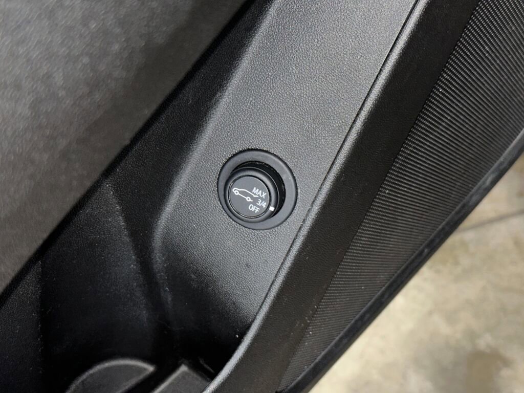 Certified 2024 Chevrolet Equinox LT w/ LPO, Floor Liner Package image 6