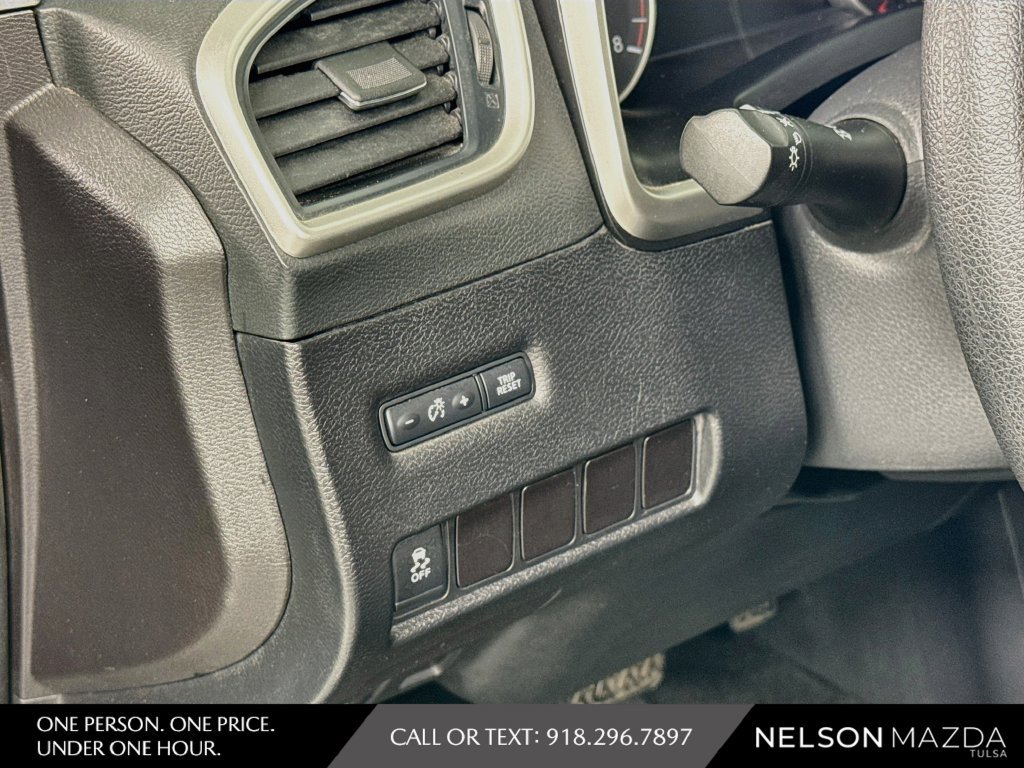 Used 2015 Nissan Murano S FWD image 10