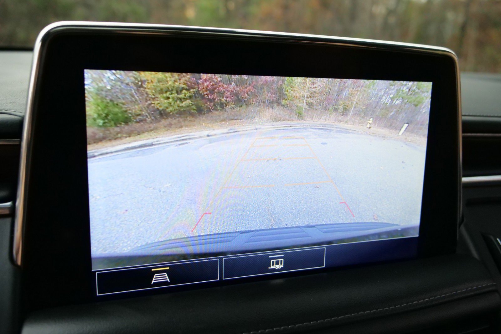 Used 2021 Chevrolet Suburban LT image 13