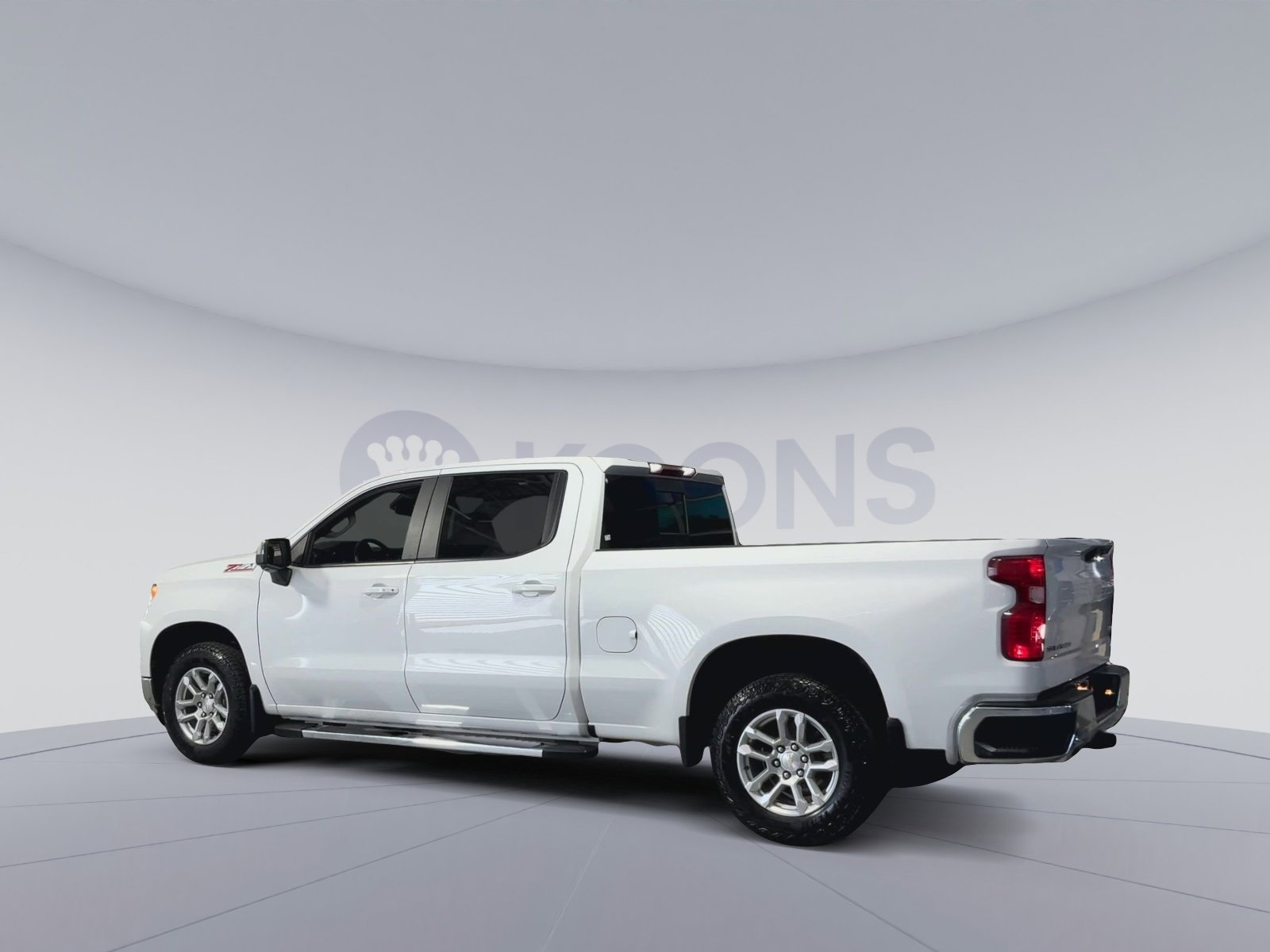 Used 2024 Chevrolet Silverado 1500 LT AWD/4WD image 8