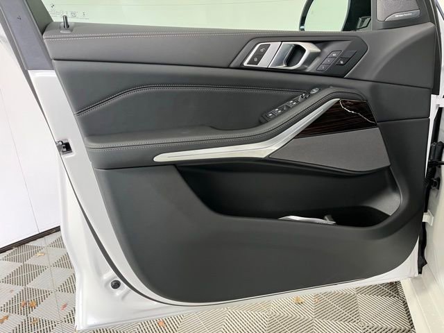 New 2026 BMW X5 xDrive40i AWD/4WD image 10