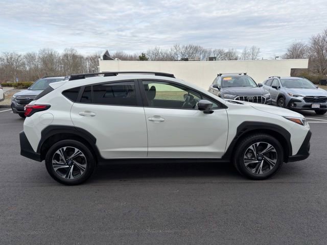 Used 2025 Subaru Crosstrek 2.0i Premium image 4