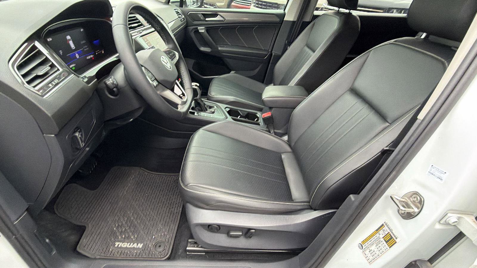 Used 2022 Volkswagen Tiguan SE FWD image 16