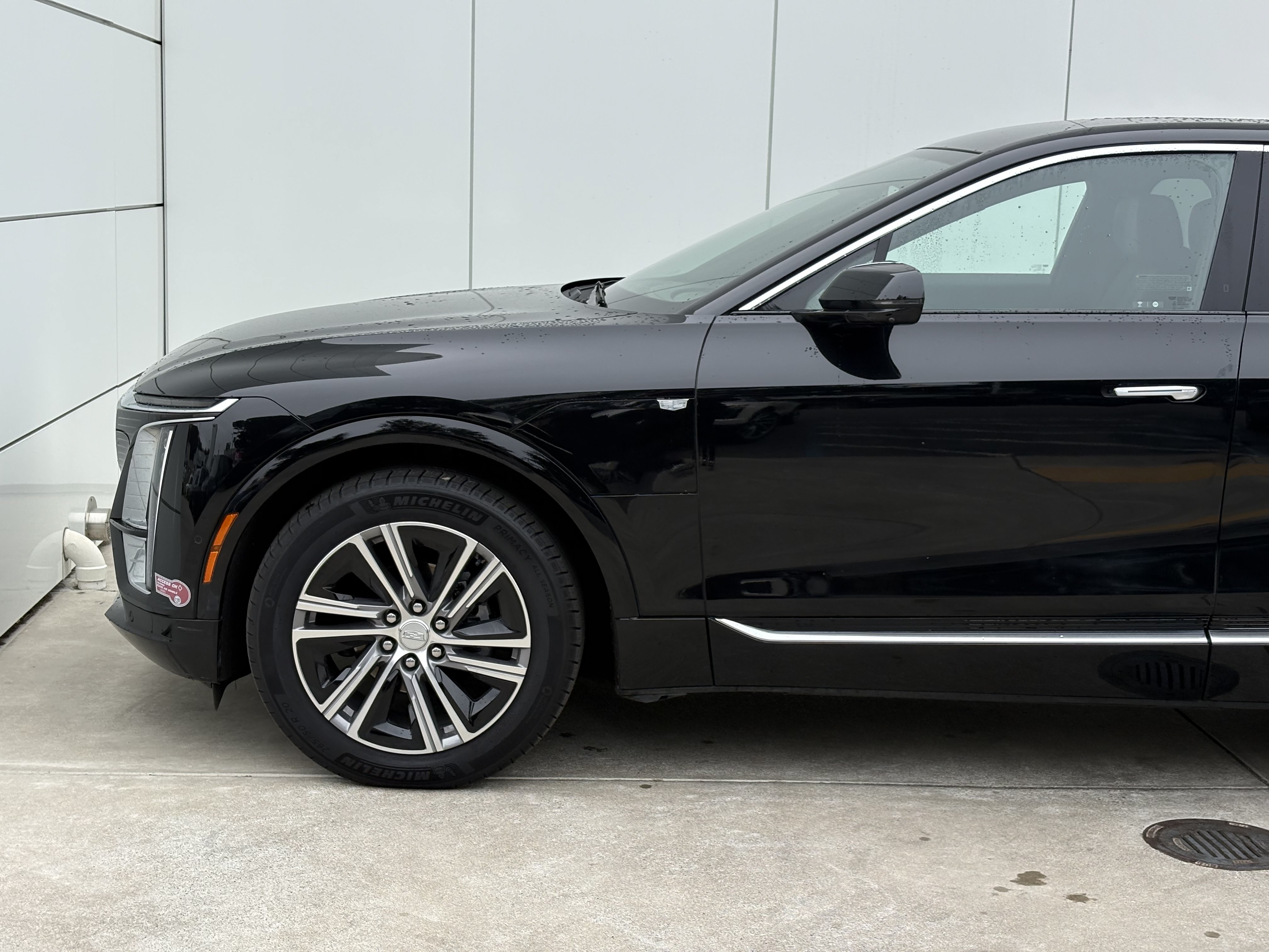 Certified 2024 Cadillac Lyriq Luxury w/ LPO, Floor Liner Package AWD/4WD image 5