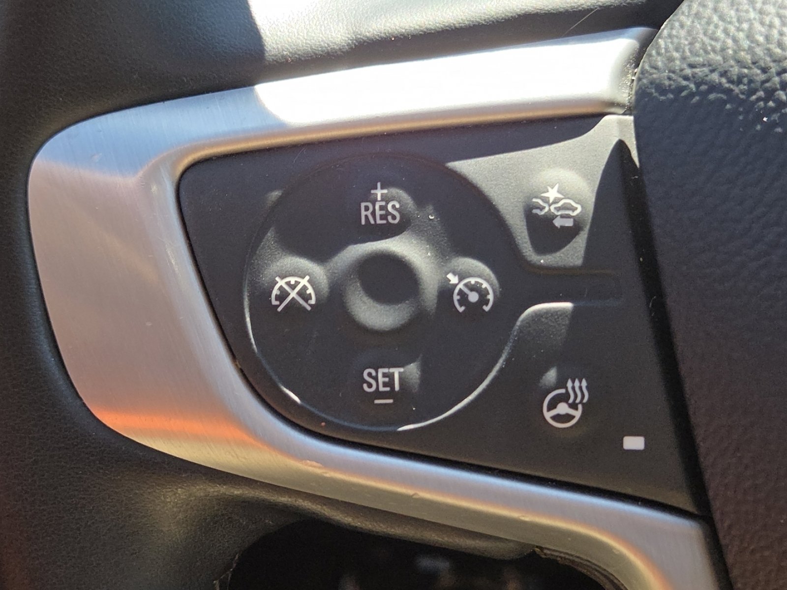 Used 2023 GMC Terrain SLT image 10