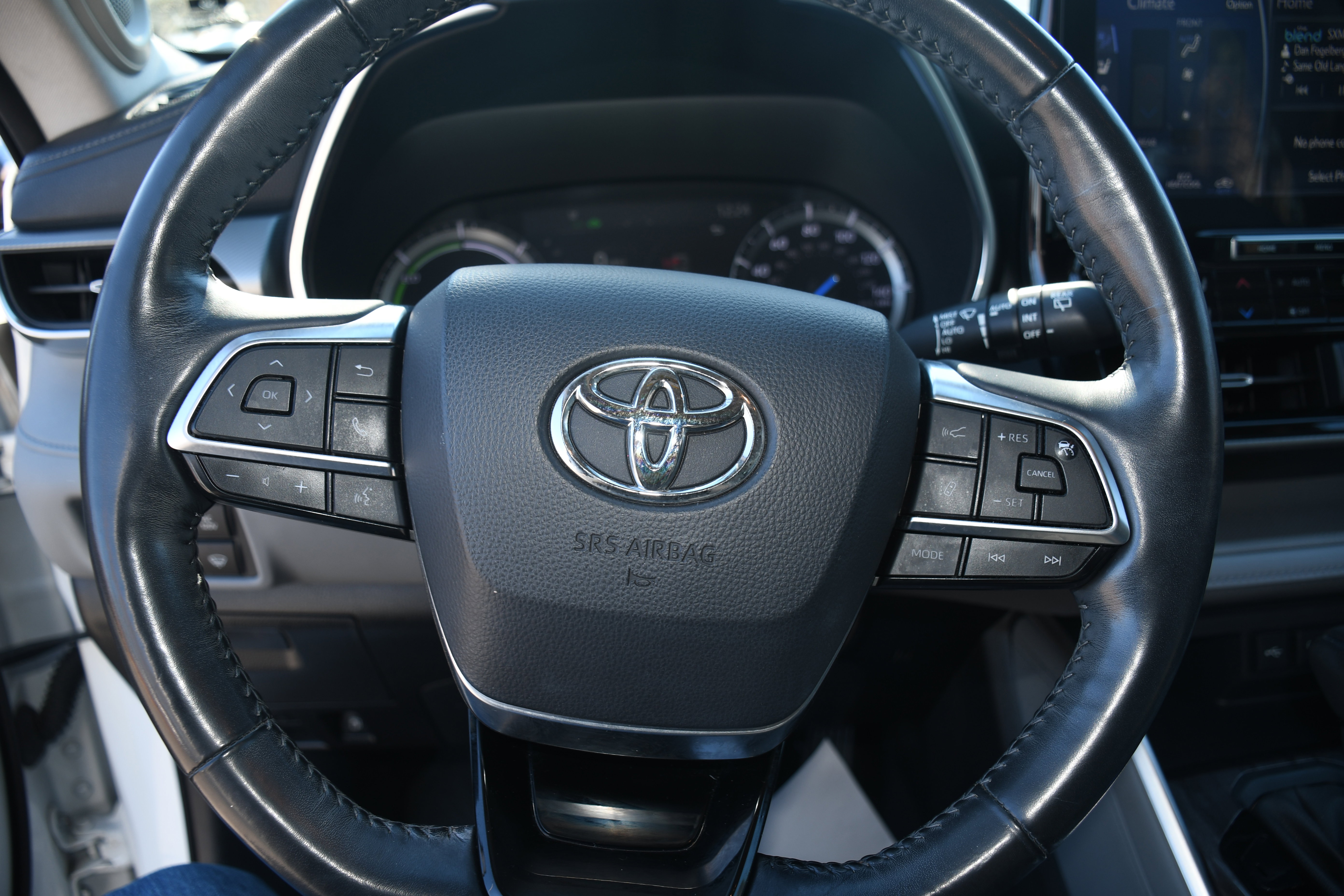 Used 2021 Toyota Highlander Platinum image 14