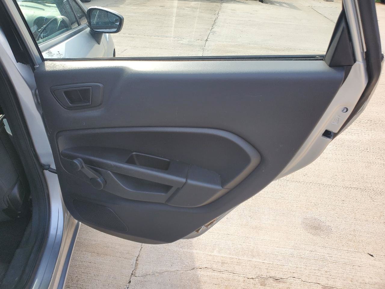 Used 2016 Ford Fiesta S FWD image 8